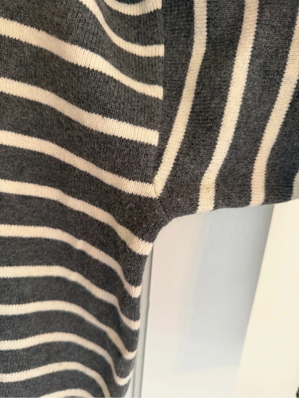 Banana Republic Gray Striped Mock Neck Sweater Medium Soft Knit Fall